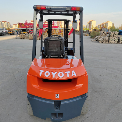 Forklift FD30 3 tonnellate Toyota Used Forklift Diesel Originale Giappone Lunghezza della forcella 1,2 M Peso 3 kg