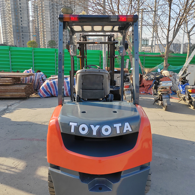 2012 Usato Toyota 3 tonnellate carrelli elevatori FD30 di seconda mano in buone condizioni