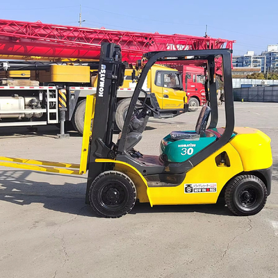 3 tonnellate di gas LPG carrello elevatore usato Komatsu FD30 carrello elevatore 1.2M lunghezza della forcella per la manipolazione precisa