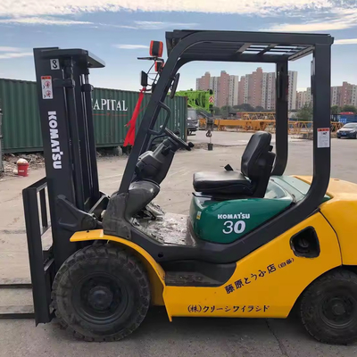 Giappone Originale Komatsu FD30 3 Ton Forklift con Motore Diesel in Buone Condizioni