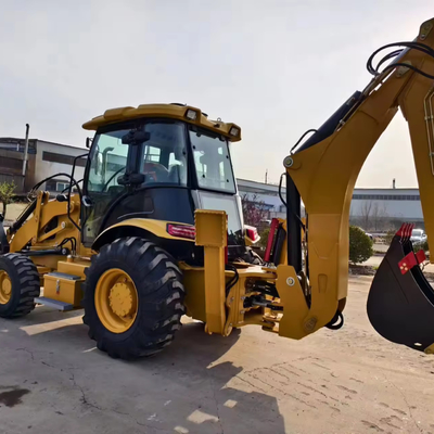 Jcb4CX retroescalatore utilizzato e in ottime condizioni per progetti di costruzione
