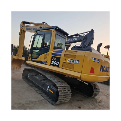 Utilizzato KOMATSU PC200-8 Escavatore idraulico con 1.2CBM di capacità di secchio