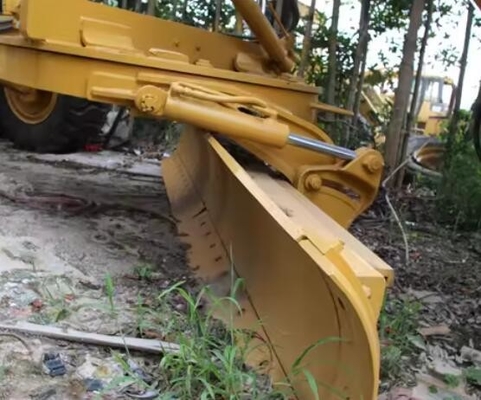 Classificatore CAT 140M di seconda mano con motore Cummins in ottime condizioni