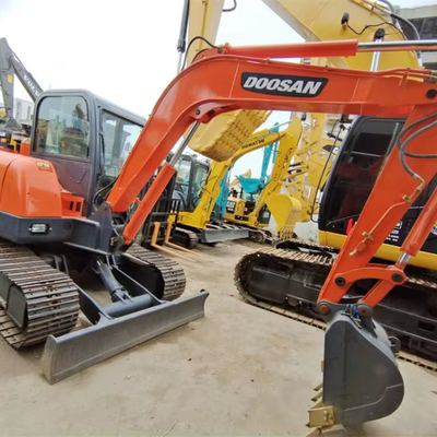 38.1KW Doosan DH60-7 Escavatore usato in buone condizioni con pompa idraulica originale