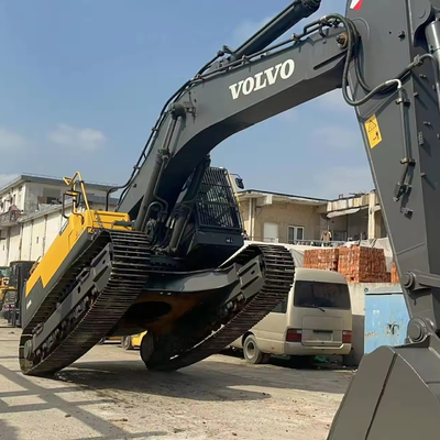 Escavatore Volvo EC480D da 48 tonnellate in Svezia con motore VOLVO D13-T4 A