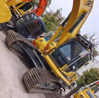 Utilizzato Komatsu PC 200 escavatore in buone condizioni con pompa idraulica originale dal Giappone