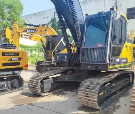 Volvo Excavator EC210D Escavatore idraulico usato con 21000 kg di peso di esercizio