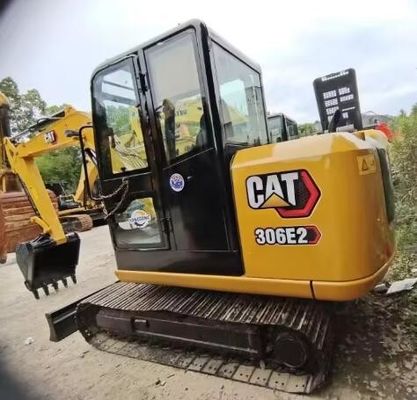 Escavatore di seconda mano Caterpillar CAT306E2 con anno 2018 e 6800 KG di peso della macchina