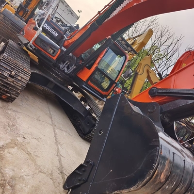 Escavatore usato Doosan DX300LC in buone condizioni e pompa idraulica originale