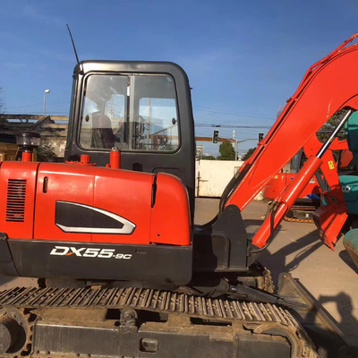 Miniescavatore Doosan Dx55 da 5 tonnellate utilizzato con 1200 ore di lavoro e capacità di 0.21 secchi